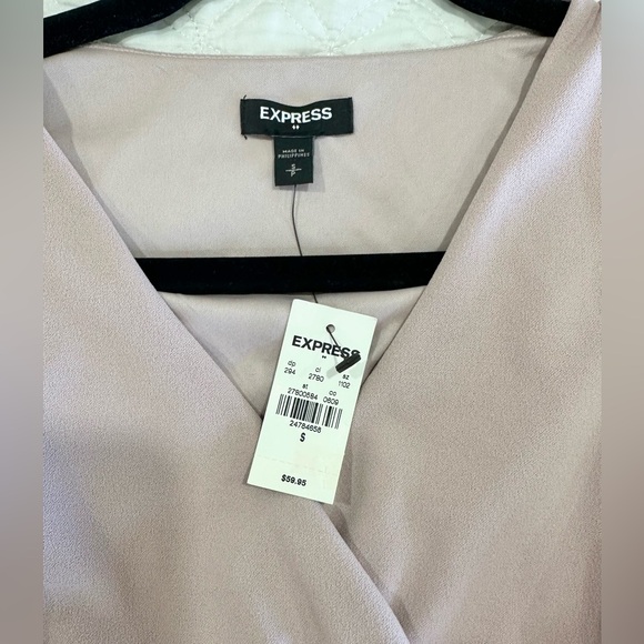 Express dress - Picture 3 of 7